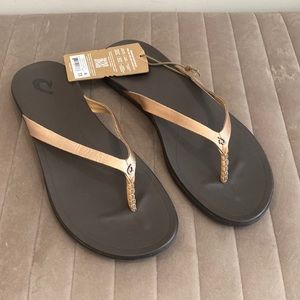 Olukai Ho’opio Leather Sandal - Women’s size 11